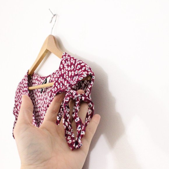 *H&M Red Ditsy Floral V Neck Mini Dress - Picture 4 of 6